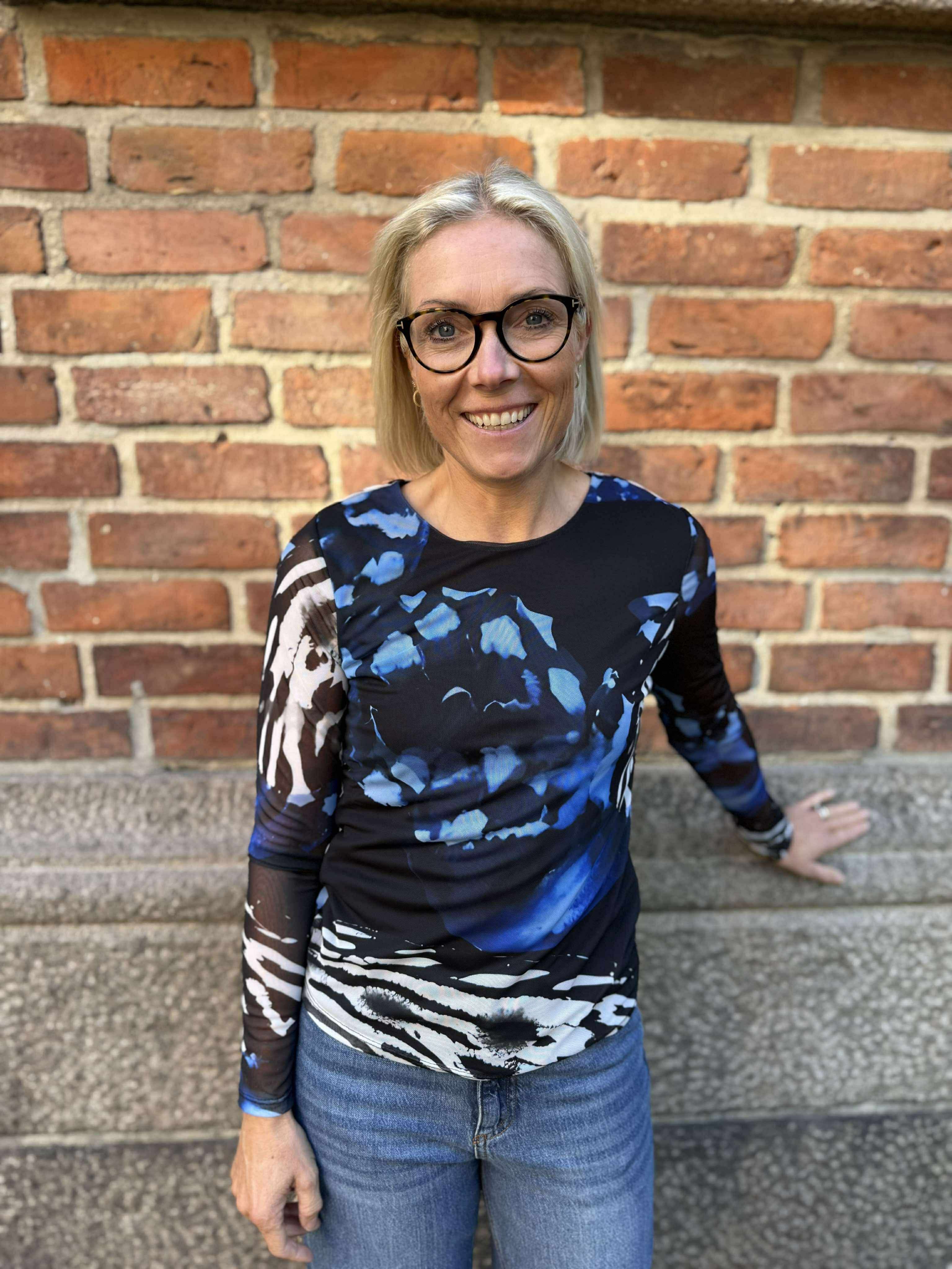 VMISABELLE Top - Black